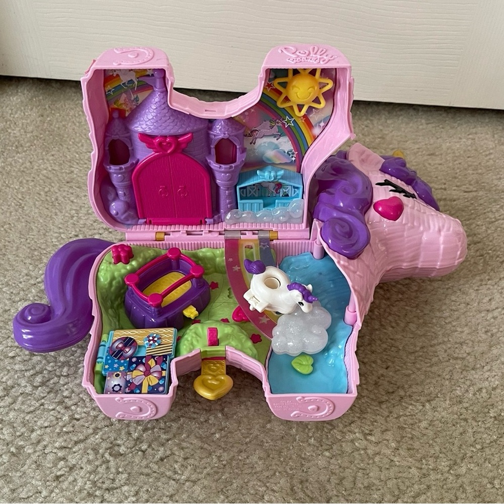 Mattel Unicorn Adventure Playset - Pink and Purple - Unicorn